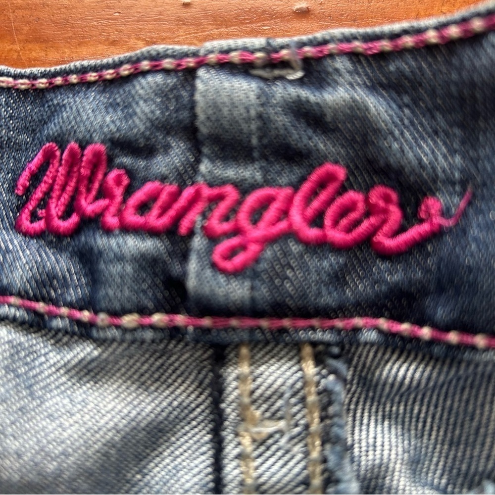 WRANGLER Medium Wash Pink Accents Womens Size 9/10 Low Rise Bootcut Jeans Cowboy - Picture 4 of 16